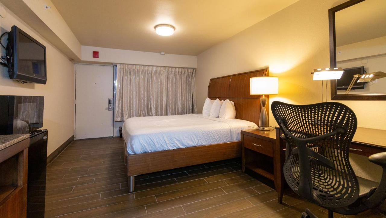 Magnuson Extended Stay And Suites Airport Hotel Ирвинг Экстерьер фото
